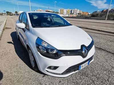 Usata Renault Clio IV Life 75 CV (55 kW) 2018 Bianco Berlina