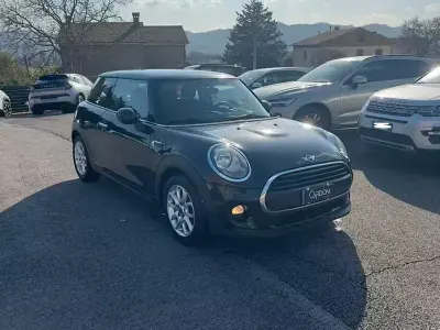 Usata Mini Cooper D Hype 116 CV (85 kW) 2018 Nero Utilitaria