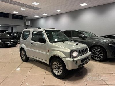 Usata Suzuki Jimny 65 CV (47 kW) 2005 Grigio SUV