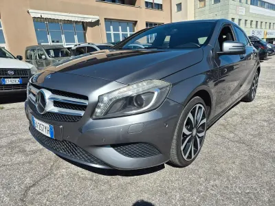 Usata Mercedes A180 Premium 109 CV (80 kW) 2013 Grigio Berlina