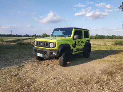 Usata Suzuki Jimny 102 CV (75 kW) 2022 Giallo SUV