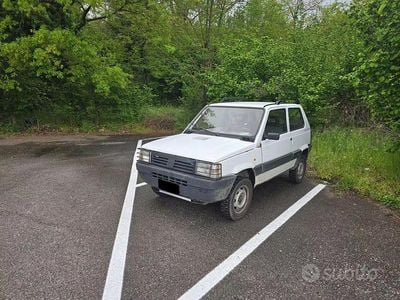 Usata Fiat Panda 4x4 Trekking 54 CV (39 kW) 1995 Bianco Utilitaria