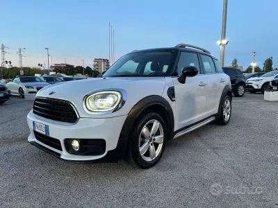 Begagnad Mini Cooper D Countryman Business 150 HK (110 kW) 2018 Vit SUV
