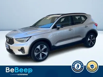 Usata Volvo XC40 Core 163 CV (119 kW) 2023 Grigio metallizzato SUV
