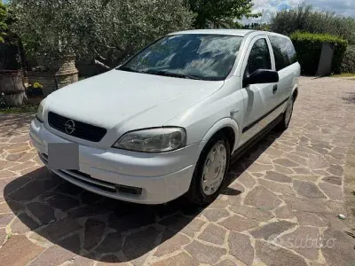 Usata Opel Astra Enjoy 57 CV (41 kW) 2006 Bianco Furgone