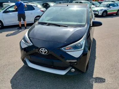Usata Toyota Aygo Connect Style 72 CV (52 kW) 2020 Nero Utilitaria