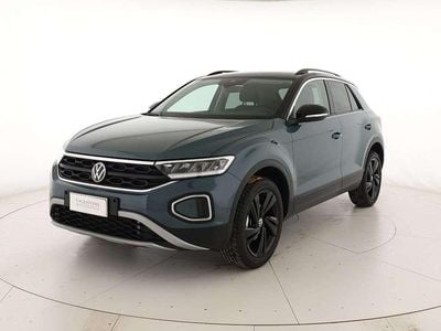 Usata VW T-Roc Sport 150 CV (110 kW) 2025 Petroleum blue metallizzato ne SUV