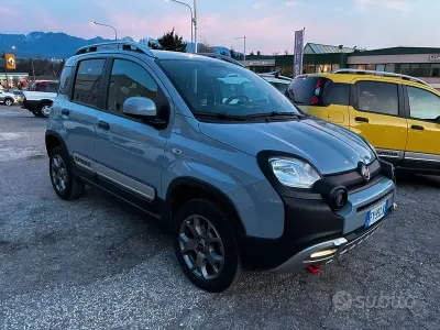 Usata Fiat Panda Cross Cross 86 CV (63 kW) 2020 Blu Utilitaria