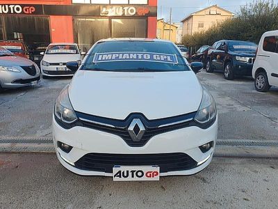 Usata Renault Clio IV 73 CV (53 kW) 2017 Bianco Berlina