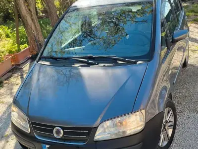 Usata Fiat Idea 95 CV (69 kW) 2009 Grigio Monovolume