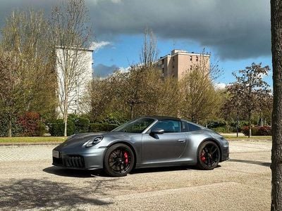 Usata Porsche 911 485 CV (356 kW) 2024 Grigio vanadio metallizzato Cabrio