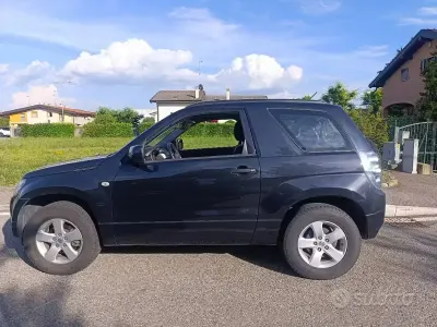 Usata Suzuki Grand Vitara 106 CV (77 kW) 2005 Nero