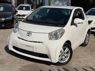 Usata Toyota iQ Sol 68 CV (50 kW) 2009 Bianco Utilitaria