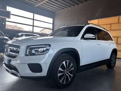 Mercedes GLB200