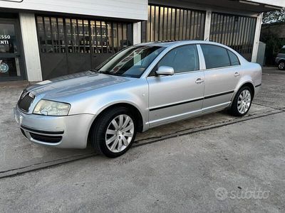 usata Skoda Superb 1.9 TDI 130 CV anno 2005 km 185800