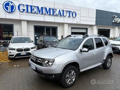 Usata Dacia Duster Lauréate 115 CV (84 kW) 2017 Grigio SUV