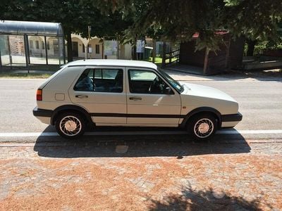 Usata VW Golf II 73 CV (53 kW) 1990 Utilitaria