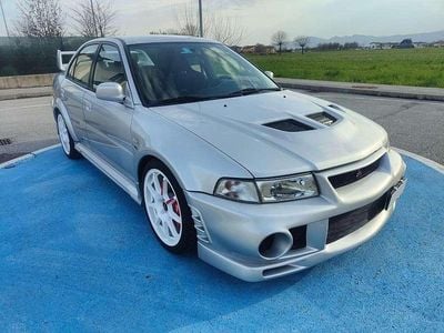 Usata Mitsubishi Lancer 280 CV (205 kW) 1999 Argento Berlina