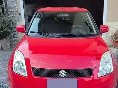 Usata Suzuki Swift 92 CV (67 kW) 2005 Rosso Utilitaria