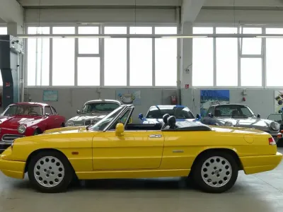 Usata Alfa Romeo Spider 120 CV (88 kW) 1992 Giallo Cabrio