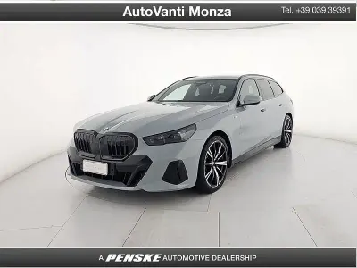 Usata BMW 520 M Sport 197 CV (144 kW) 2024 Grigio Station wagon