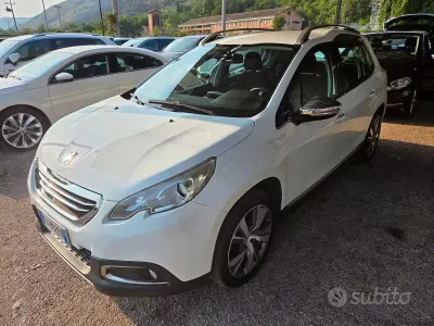 Usata Peugeot 2008 Allure 115 CV (84 kW) 2014 Bianco SUV