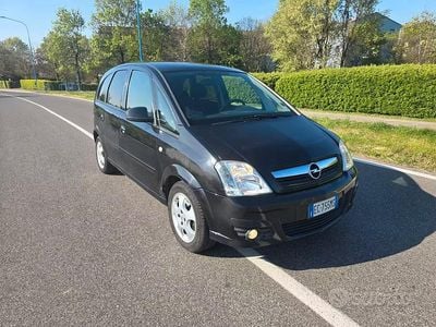 Occasion Opel Meriva 101 ch (74 kW) 2011 Noir Monospace