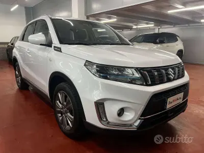 Usata Suzuki Vitara 129 CV (94 kW) 2020 Bianco SUV