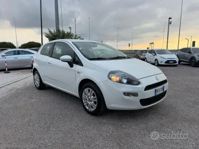 Usado Fiat Punto Pop 69 CV (50 kW) 2012 Other Utilitario