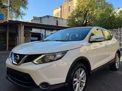 Usata Nissan Qashqai Acenta 110 CV (80 kW) 2016 Bianco SUV