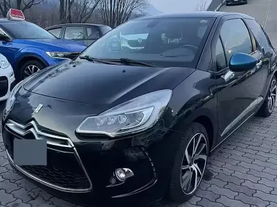 Käytetty DS Automobiles DS3 75 HP (55 kW) 2015 Musta