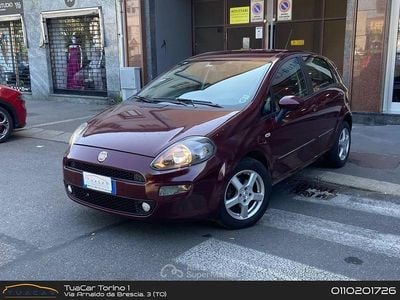 Usata Fiat Punto Lounge 105 CV (77 kW) 2012 Rosso Utilitaria