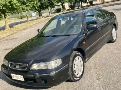 Usata Honda Accord ES 131 CV (96 kW) 1996 Nero Berlina
