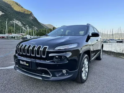 Usata Jeep Cherokee Limited 200 CV (147 kW) 2016 Nero SUV