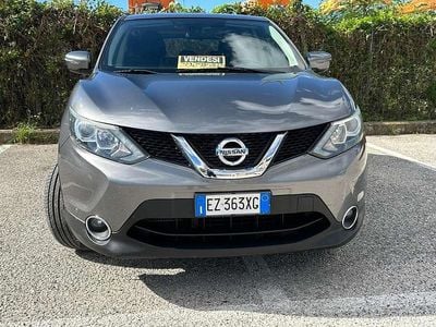 Usata Nissan Qashqai Acenta 131 CV (96 kW) 2015 Grigio SUV