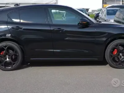 Usata Alfa Romeo Stelvio Competizione 209 CV (153 kW) 2024 Nero SUV