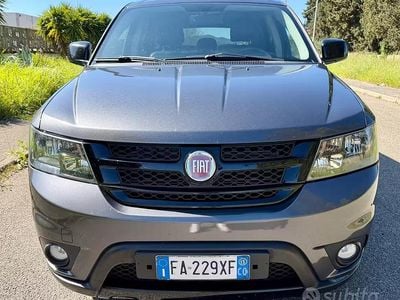 Usata Fiat Freemont Lounge 170 CV (125 kW) 2015 Grigio SUV