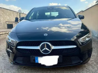 Usata Mercedes A180 116 CV (85 kW) 2020 Nero Berlina