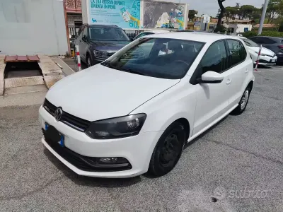 Begagnad VW Polo Trendline 75 HK (55 kW) 2015 Vit Sedan