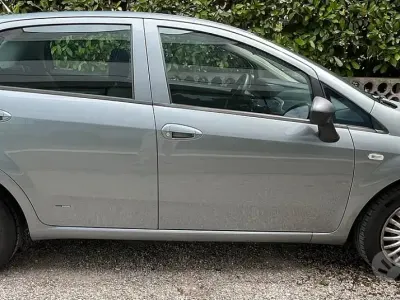 Usata Fiat Grande Punto 65 CV (47 kW) 2007 Grigio Utilitaria