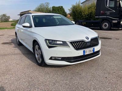 usata Skoda Superb Wagon 2.0 tdi Executive 150cv dsg