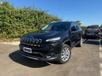 Usata Jeep Cherokee Limited 140 CV (102 kW) 2014 Nero SUV