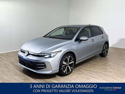 Argento Nuova 2025 VW Golf Edition Berlina | 35.400 € (Buon prezzo)