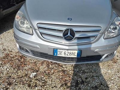 Usata Mercedes B200 108 CV (79 kW) 2007 Grigio Monovolume