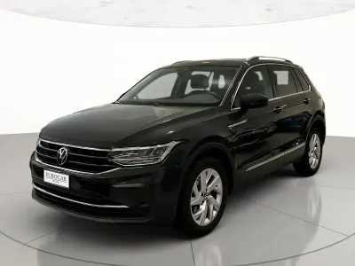 Gebraucht VW Tiguan Life 150 PS (110 kW) 2023 Grau SUV