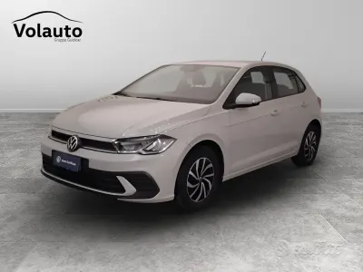 Begagnad VW Polo Life 95 HK (69 kW) 2023 Grå Halvkombi
