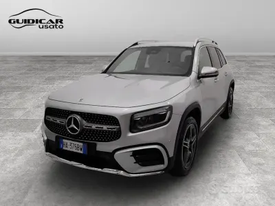 Usata Mercedes GLB180 AMG line 116 CV (85 kW) 2025 Grigio SUV