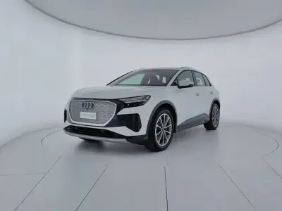 Käytetty Audi Q4 e-tron Advanced Plus 210 kW (286 HP) 2024 Valkoinen Katumaasturi