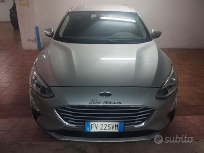 Usata Ford Focus 120 CV (88 kW) 2019 Grigio Station wagon