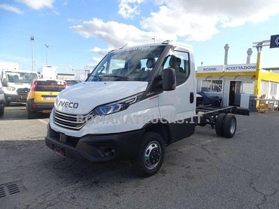 Nuova Iveco Daily 207 CV (152 kW) 2026 Bianco pastello Furgone